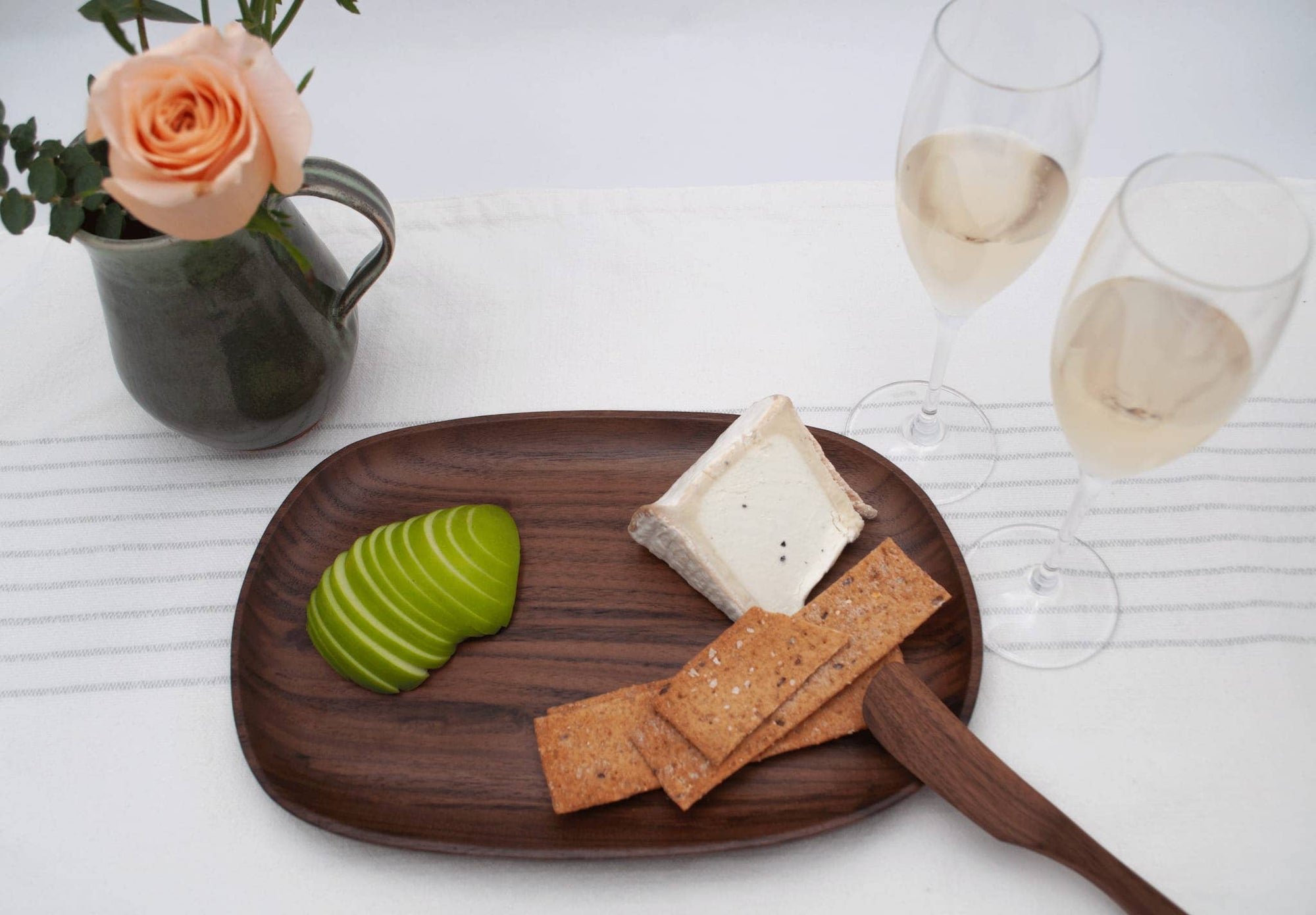 Walnut Wood Rounded Spreader - Box Turtle