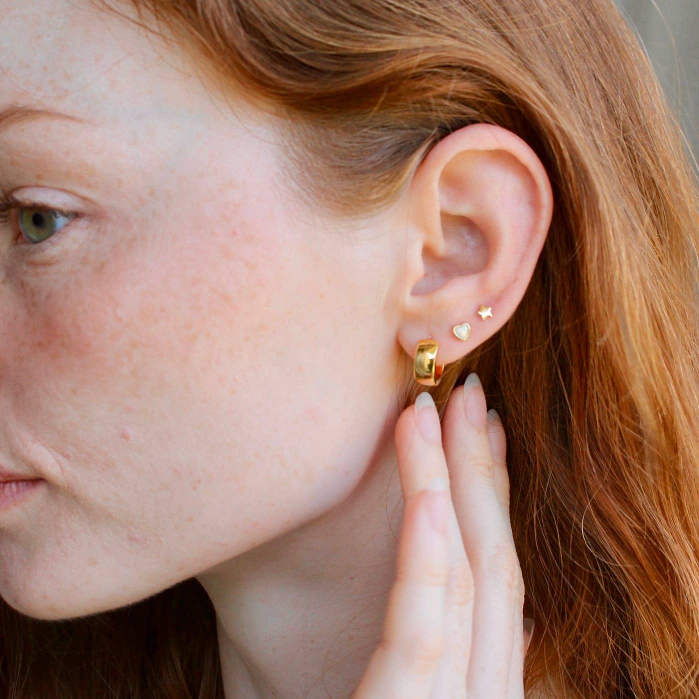 Wide Hinged Huggie Hoop Earrings - Box Turtle