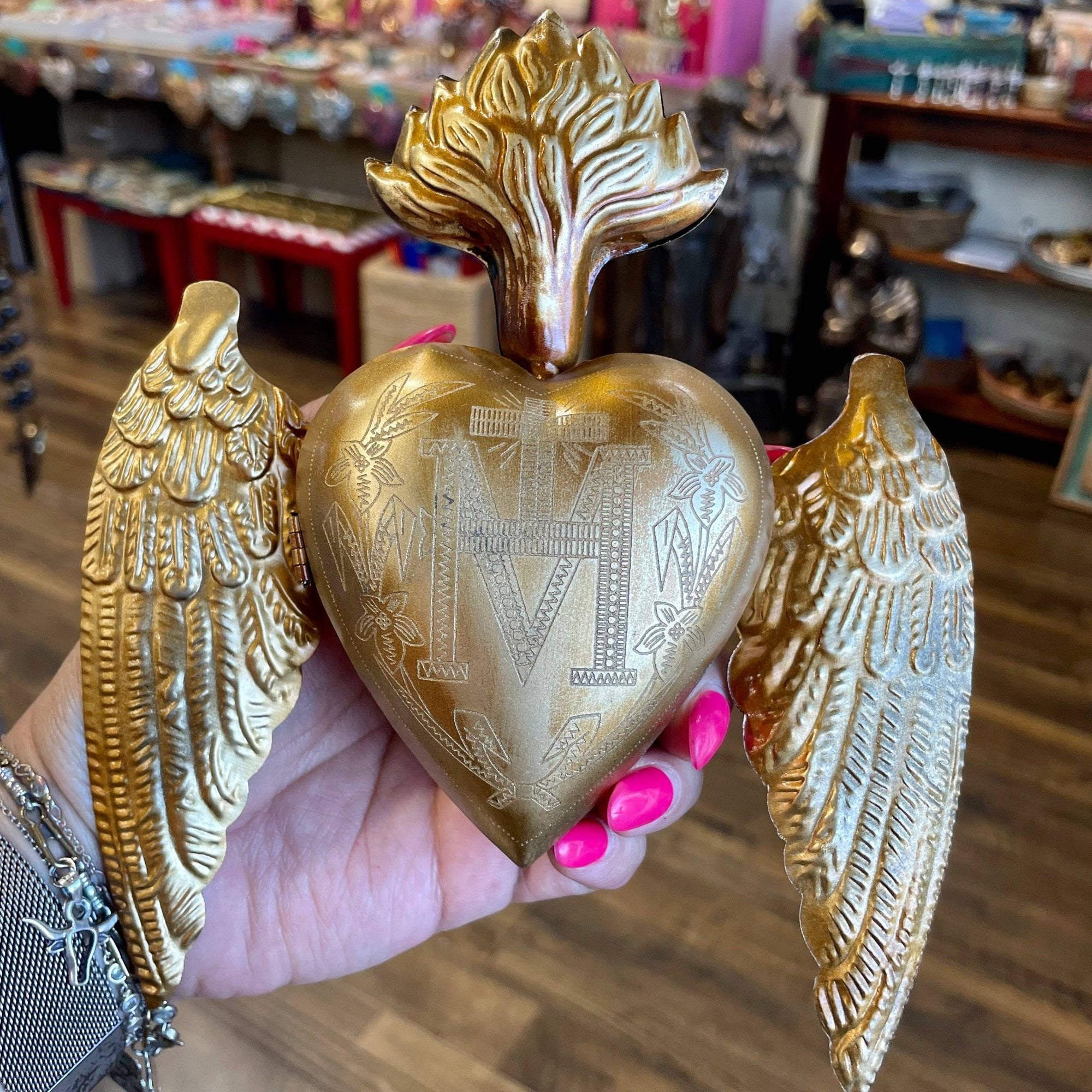Winged Sacred Heart Box - Box Turtle