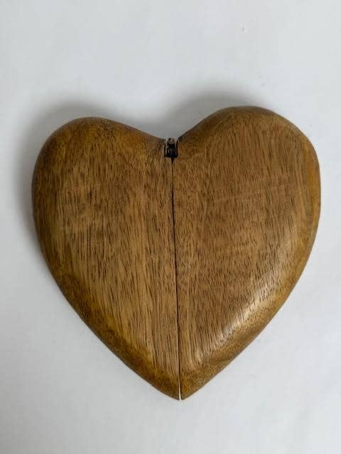 Wooden Heart Magnet Ring Box - Box Turtle