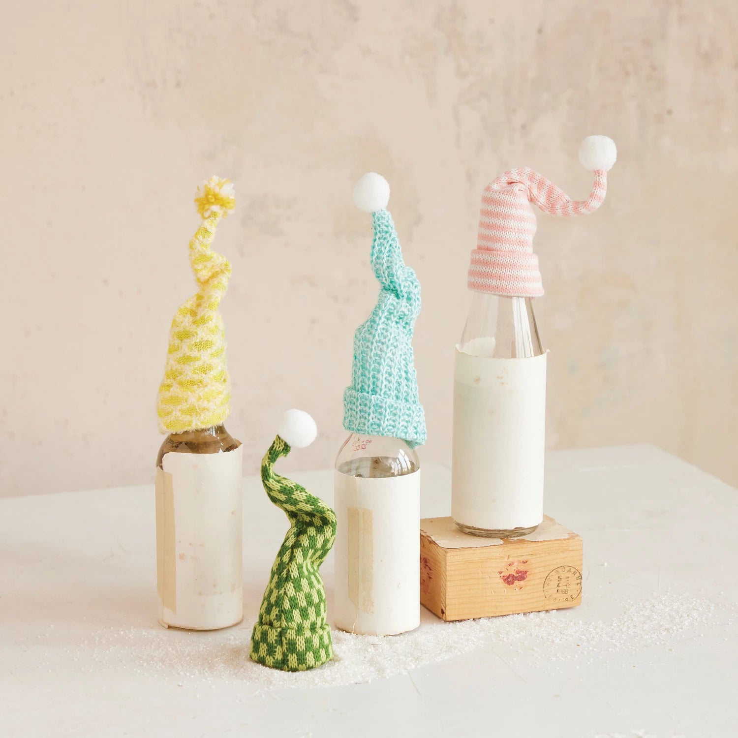Knit & Wire Tall Hat Bottle Topper